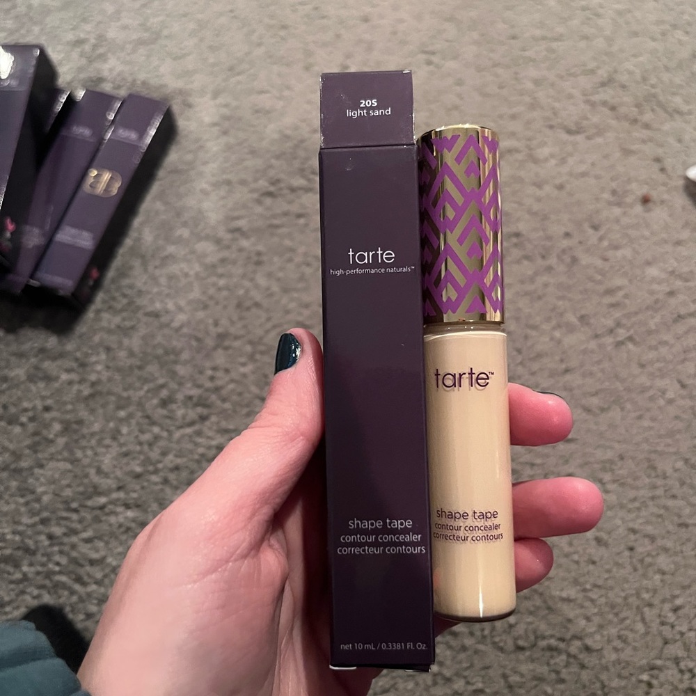 NWT Tarte shape tape shade light sand